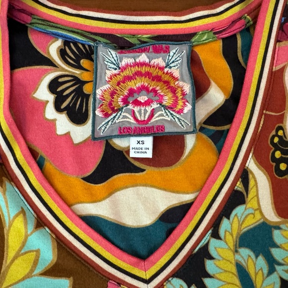 Johnny Was Promisino Favorite Short-Sleeve V-Neck Tee - Picture 6 of 9